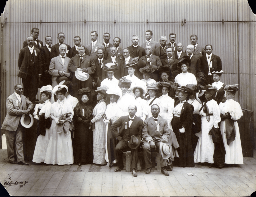 An old photo of the members of the Niagara Movement